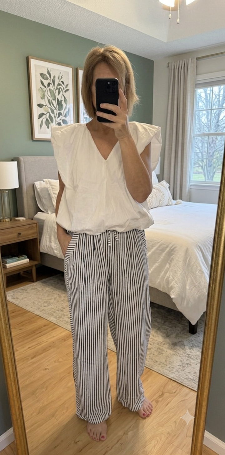 White bubble hem top