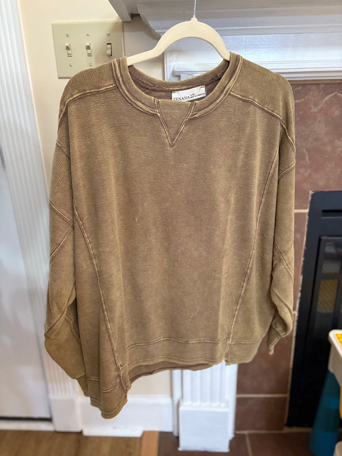 Camel sweatshirt light weight