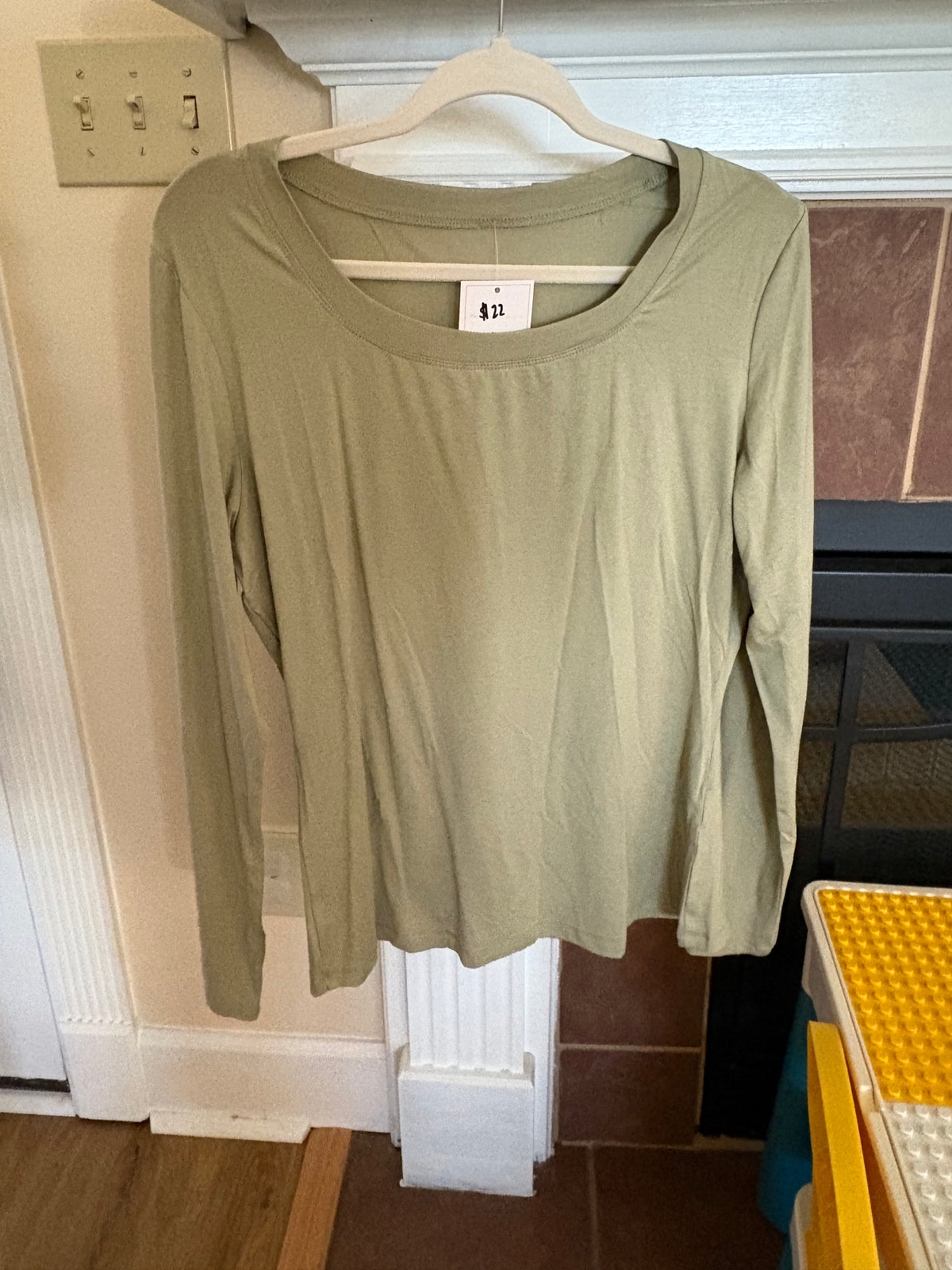 Light green long sleeve T-shirt